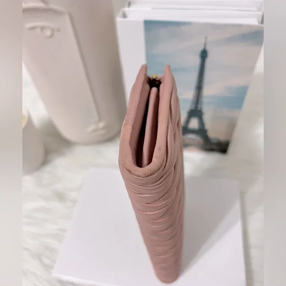 Miu Miu
Pink continental wallet - Picture 4 of 16